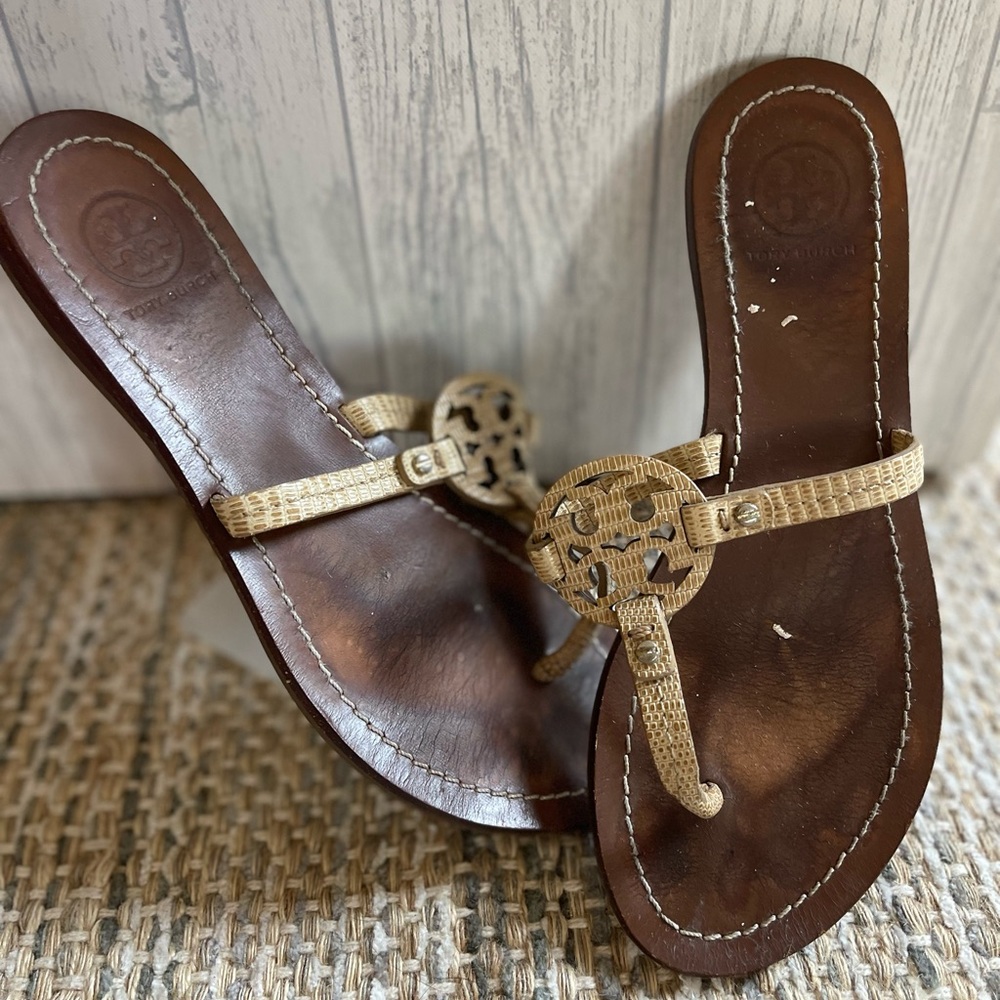 Tory Burch Miller small logo
